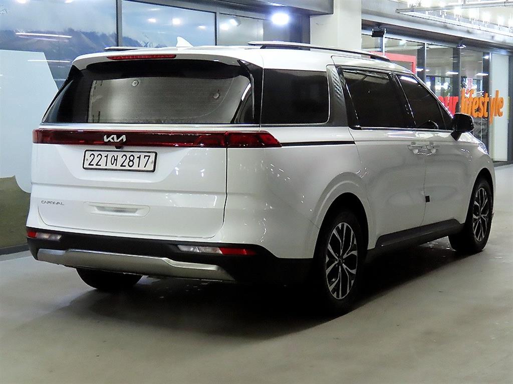 KIA Carnival - Vista 4