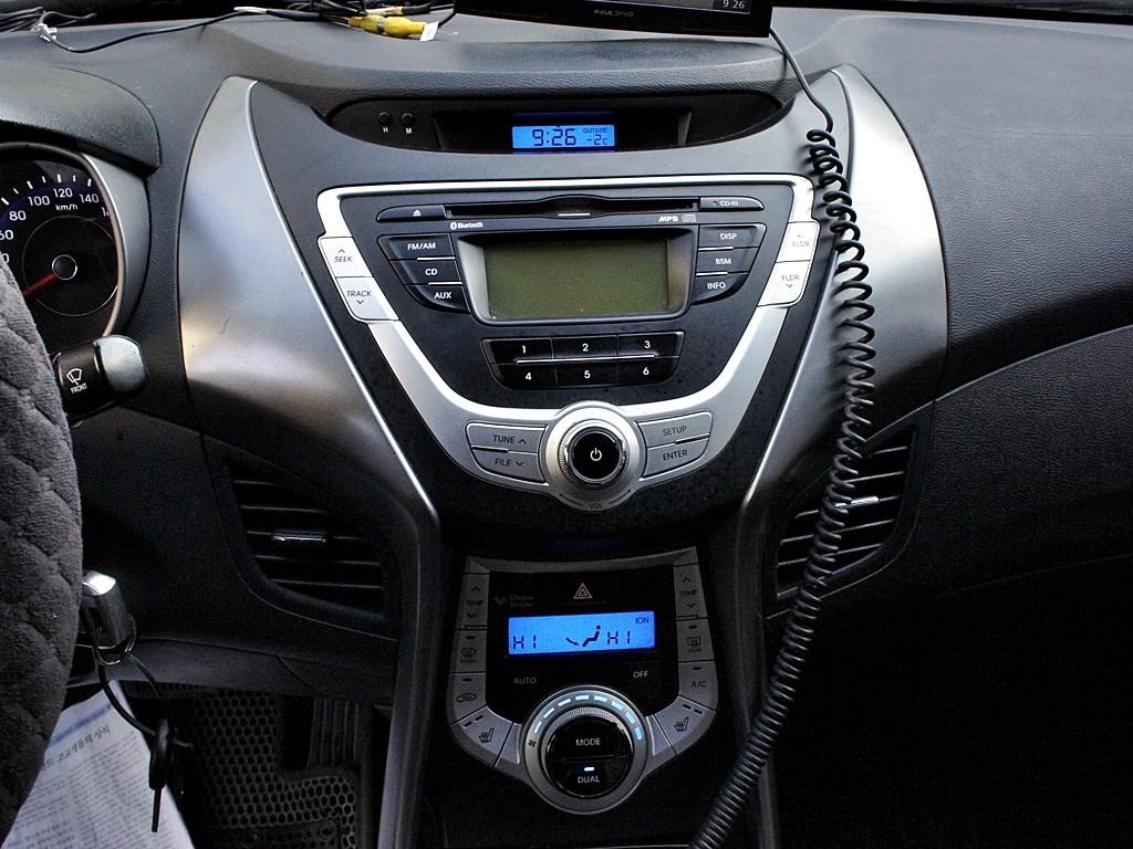 HYUNDAI Avante 2011 Gris - Importación desde Corea - HF Imports Iquique - Foto 10