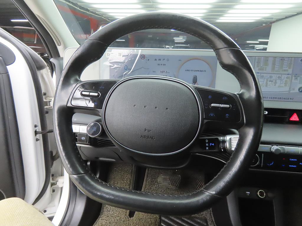 HYUNDAI Ioniq 5 - Vista 8