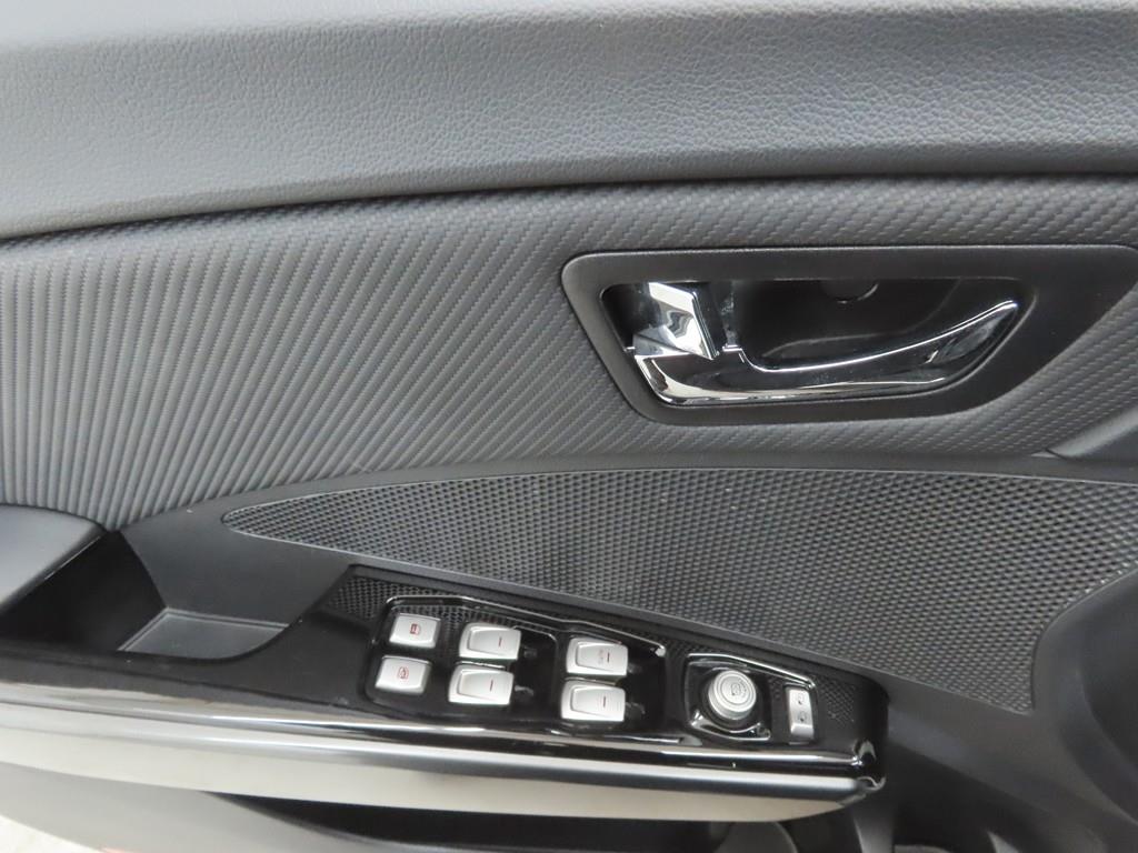 Ssangyong Tivoli - Vista 9