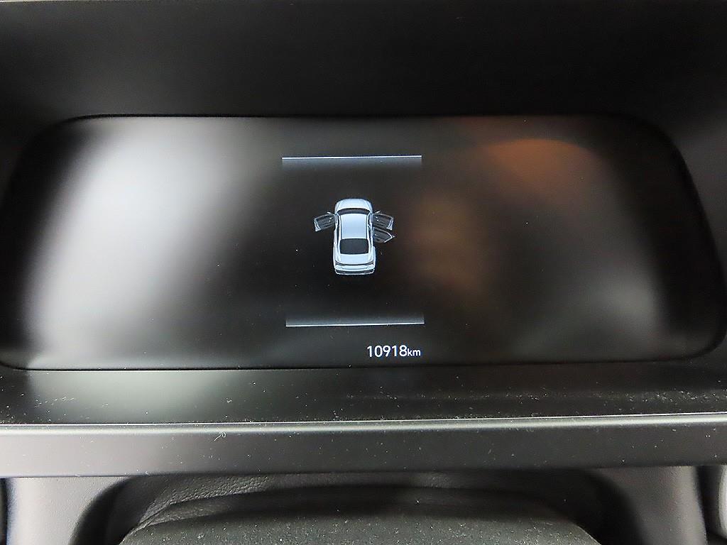 HYUNDAI Avante - Vista 11