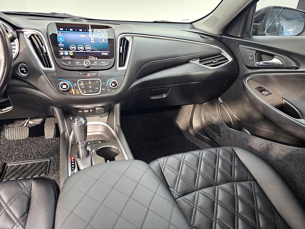 Chevrolet Malibu - Vista 10