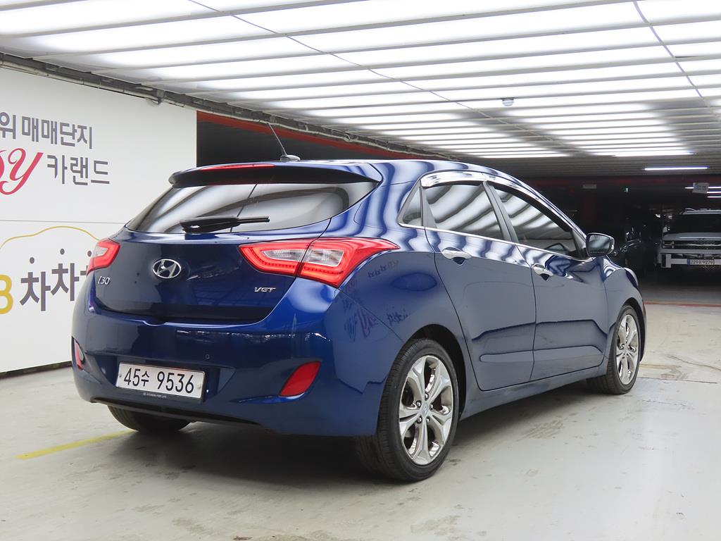 HYUNDAI i30 - Vista 4