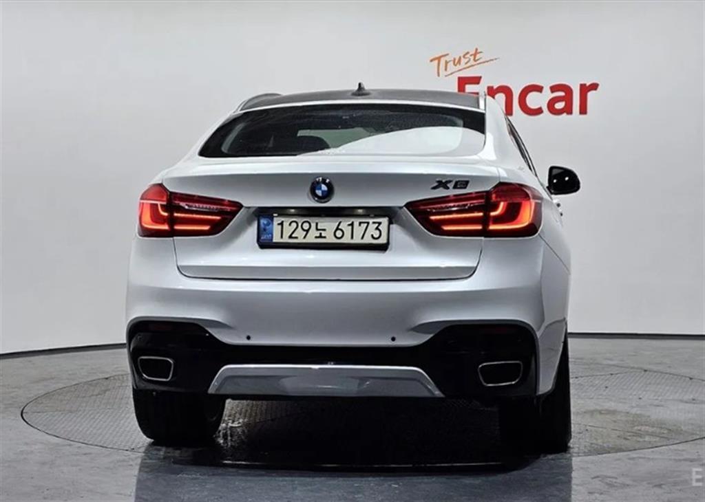 BMW X6 - Vista 4