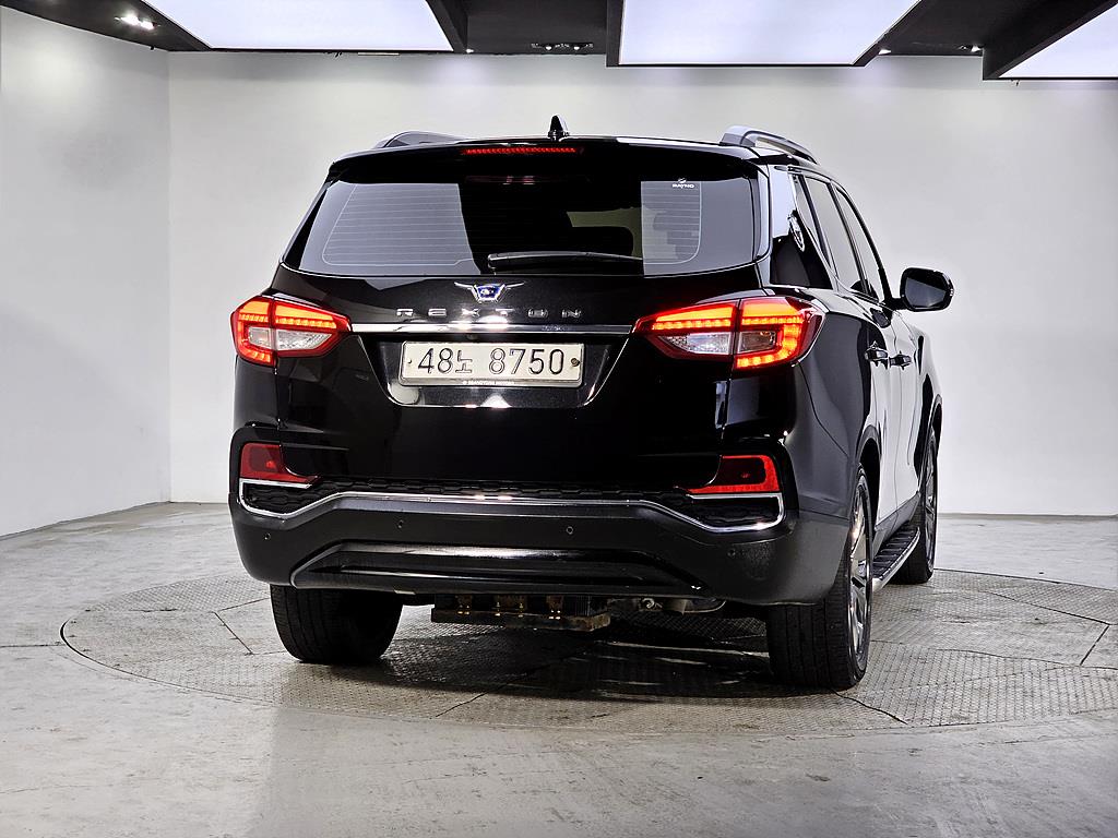 Ssangyong Rexton - Vista 3