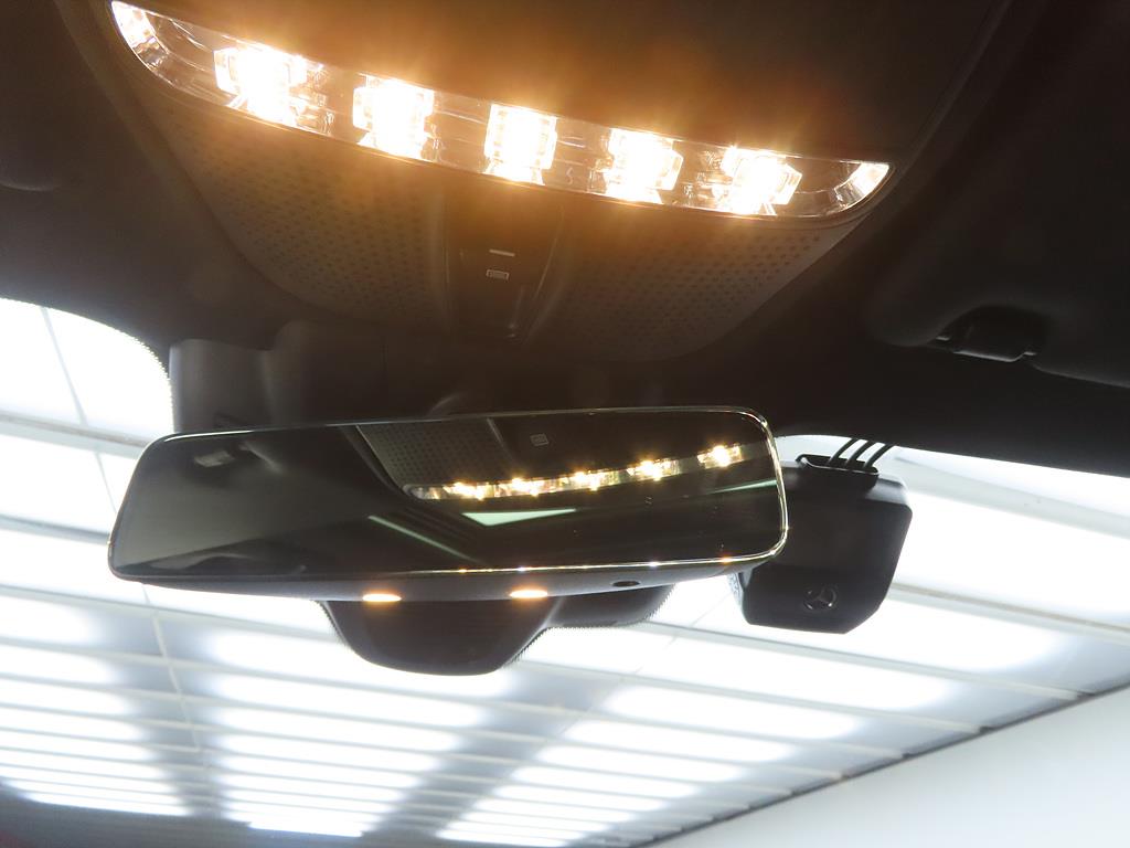 Mercedes Benz E class - Vista 12