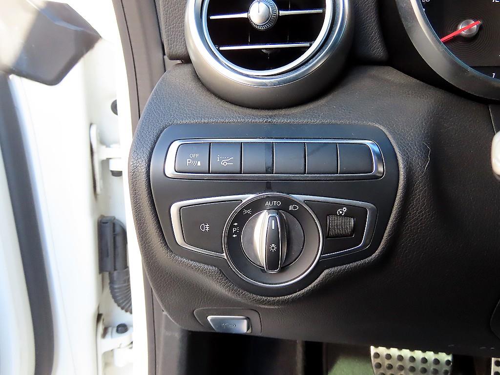 Mercedes Benz C Class - Vista 12