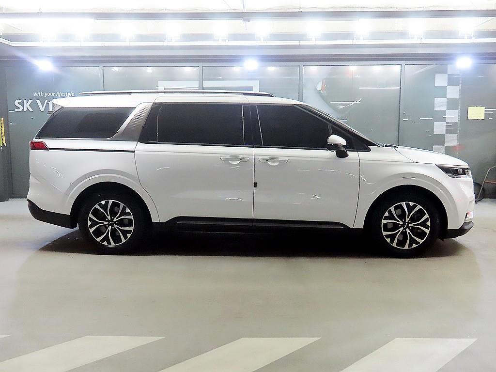 KIA Carnival - Vista 3