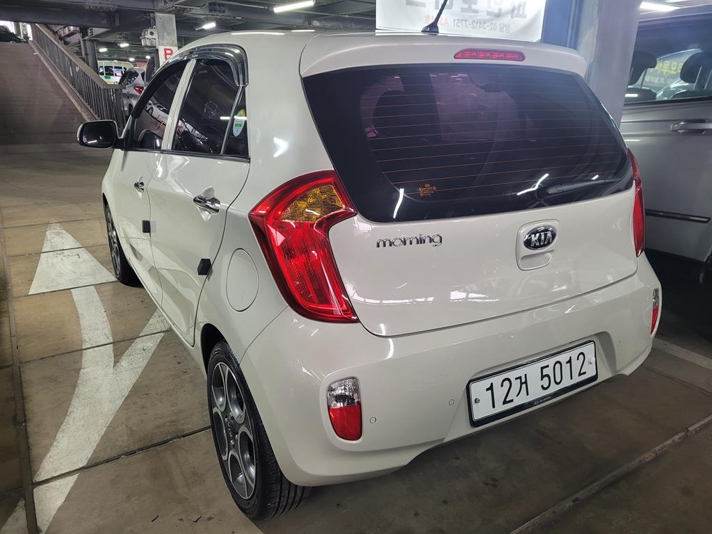 KIA Morning - Vista 4