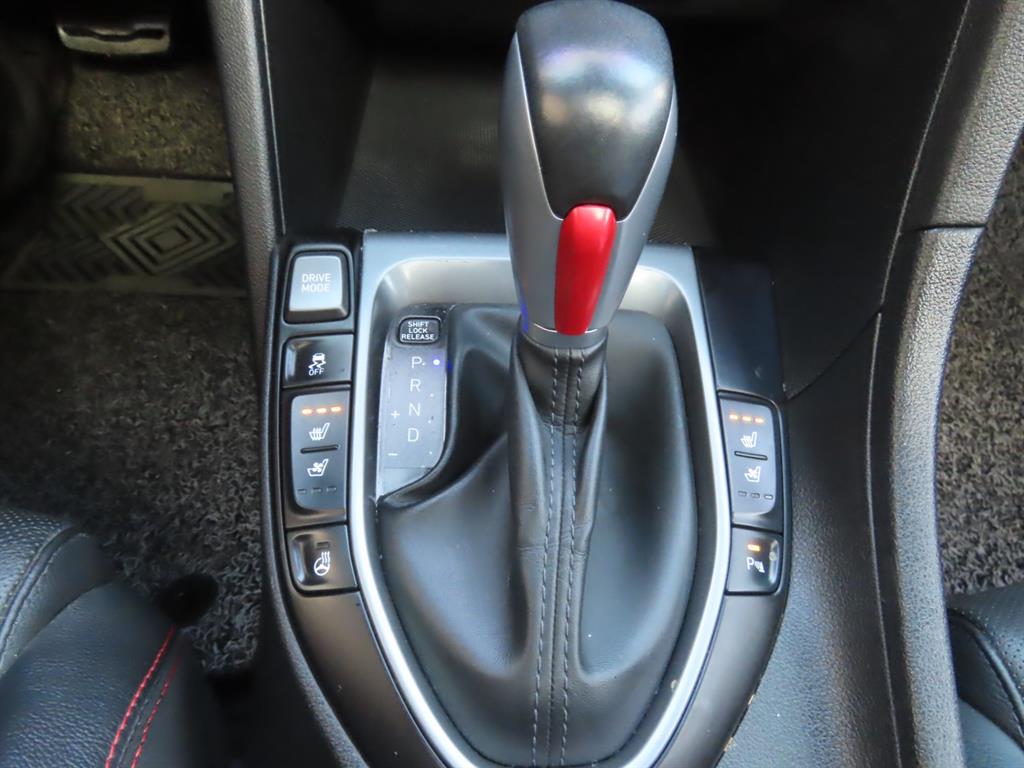 HYUNDAI Veloster 2018 Gris - Importación desde Corea - HF Imports Iquique - Foto 12