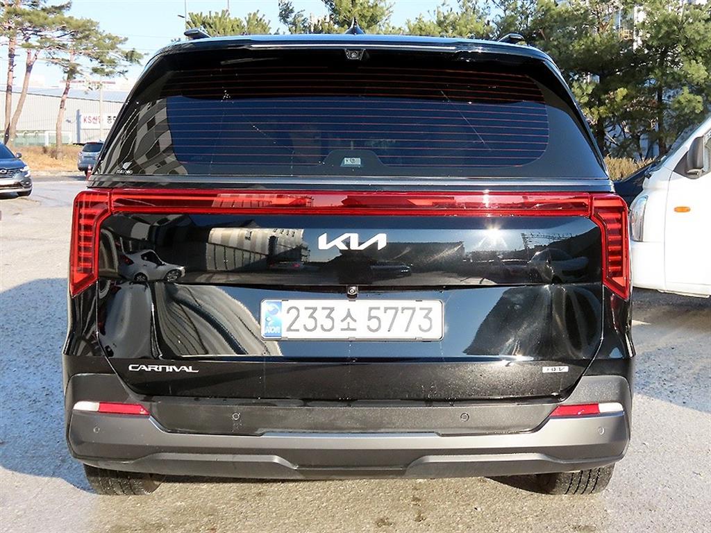 KIA Carnival - Vista 4