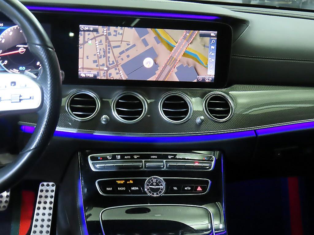 Mercedes Benz E class - Vista 11