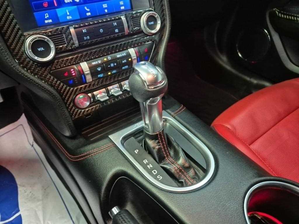 Ford Mustang - Vista 8