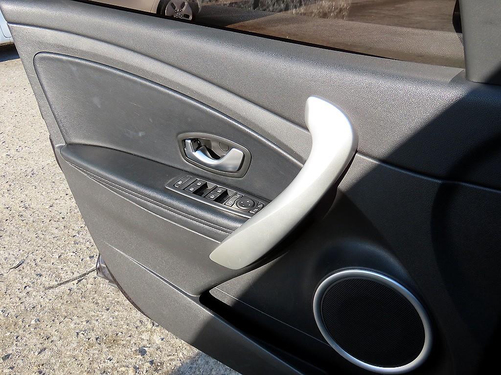 SAMSUNG SM3 - Vista 11