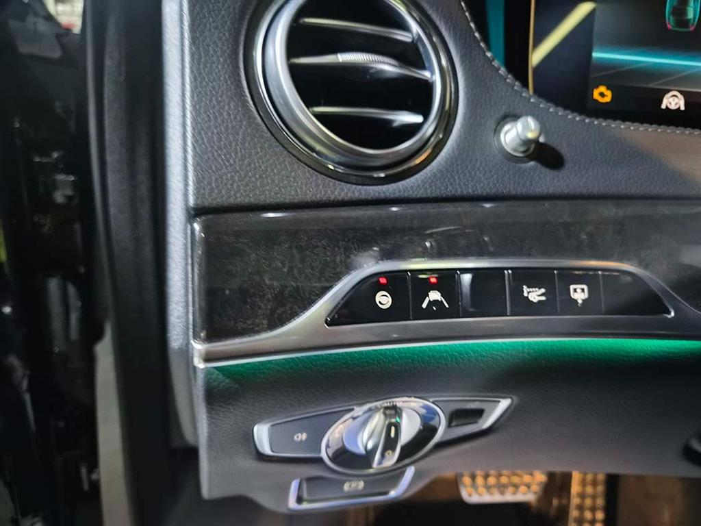 Mercedes Benz S Class - Vista 12