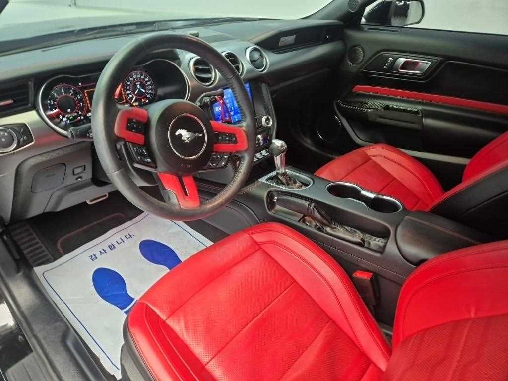 Ford Mustang - Vista 7