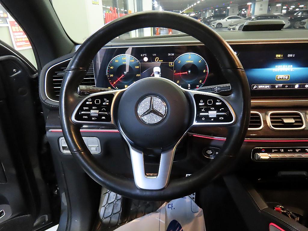 Mercedes Benz GLE Class - Vista 8