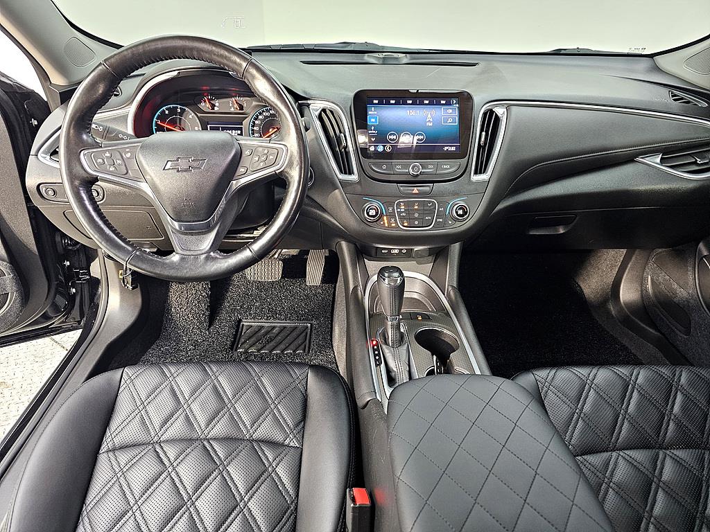 Chevrolet Malibu - Vista 5