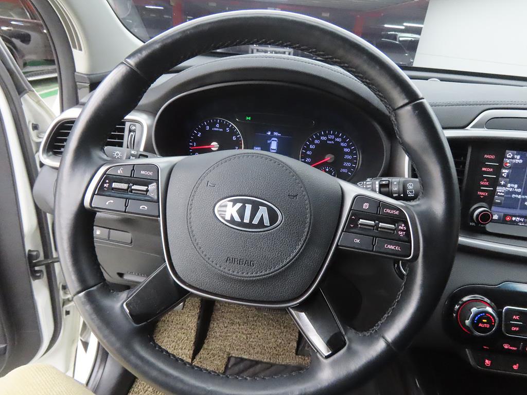 KIA Sorento - Vista 8