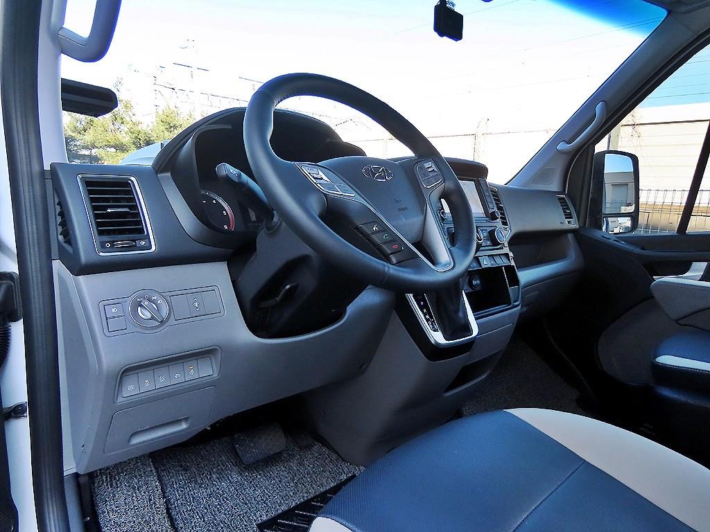 HYUNDAI Solati - Vista 8