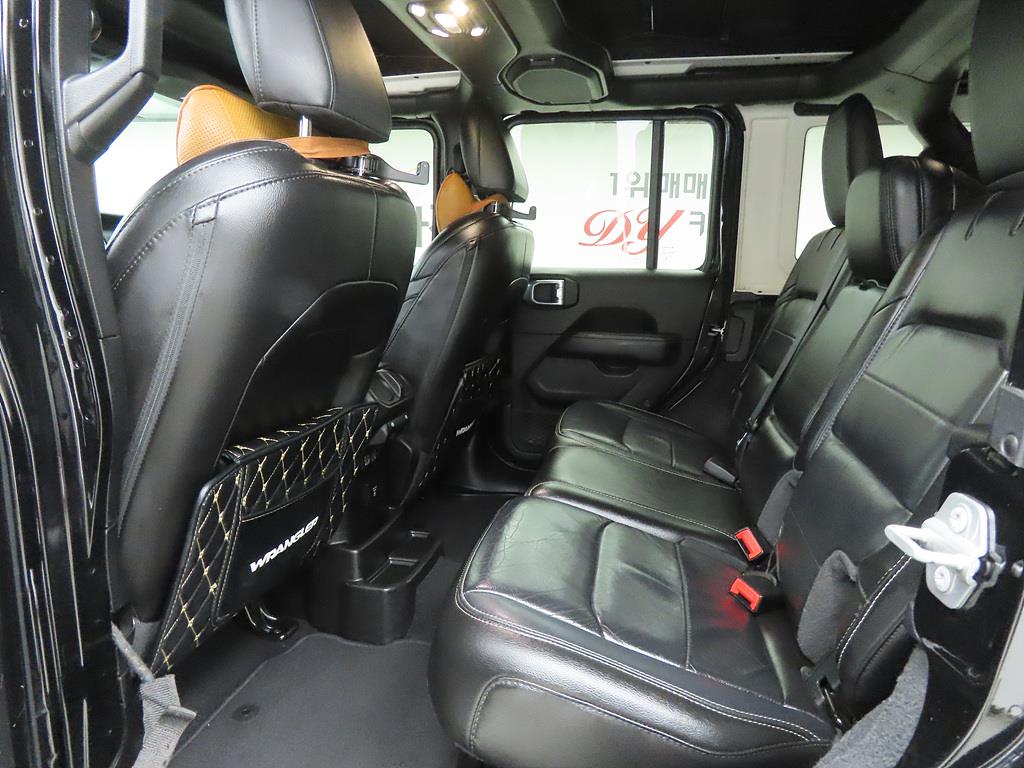 Jeep Wrangler - Vista 6