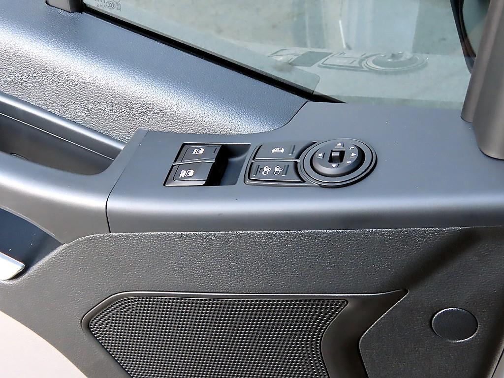 HYUNDAI Solati - Vista 12