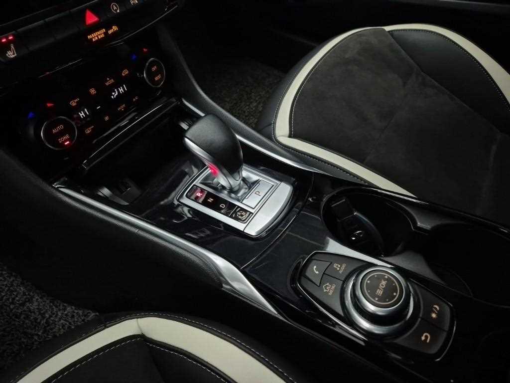 Infiniti Q - Vista 8