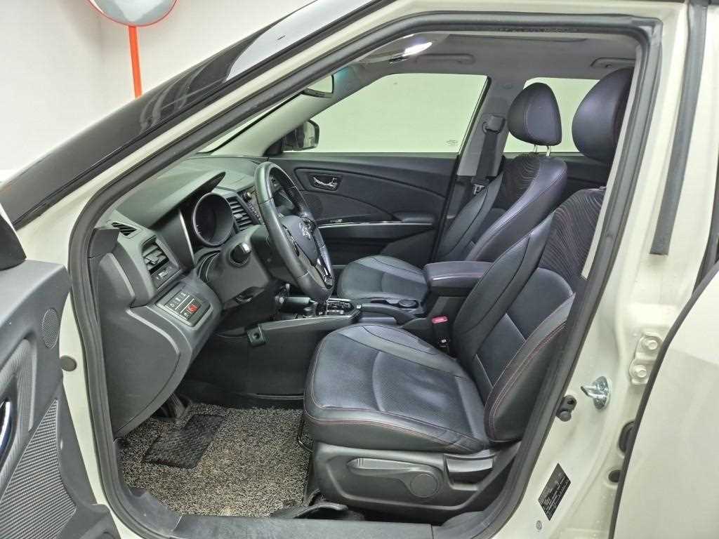 Ssangyong Tivoli - Vista 11