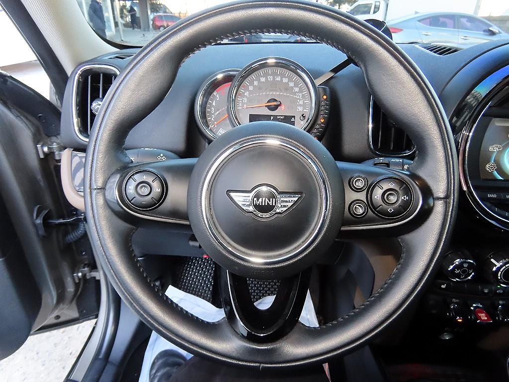 Mini Countryman - Vista 8