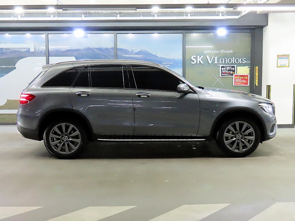 Mercedes Benz GLC Class - Vista 3