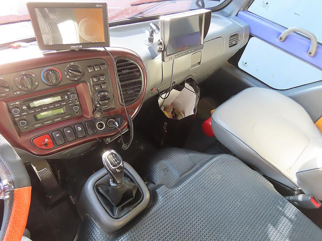 medium and large bus Hyundai bus 2015 the color of pearl - Importación desde Corea - HF Imports Iquique - Foto 7