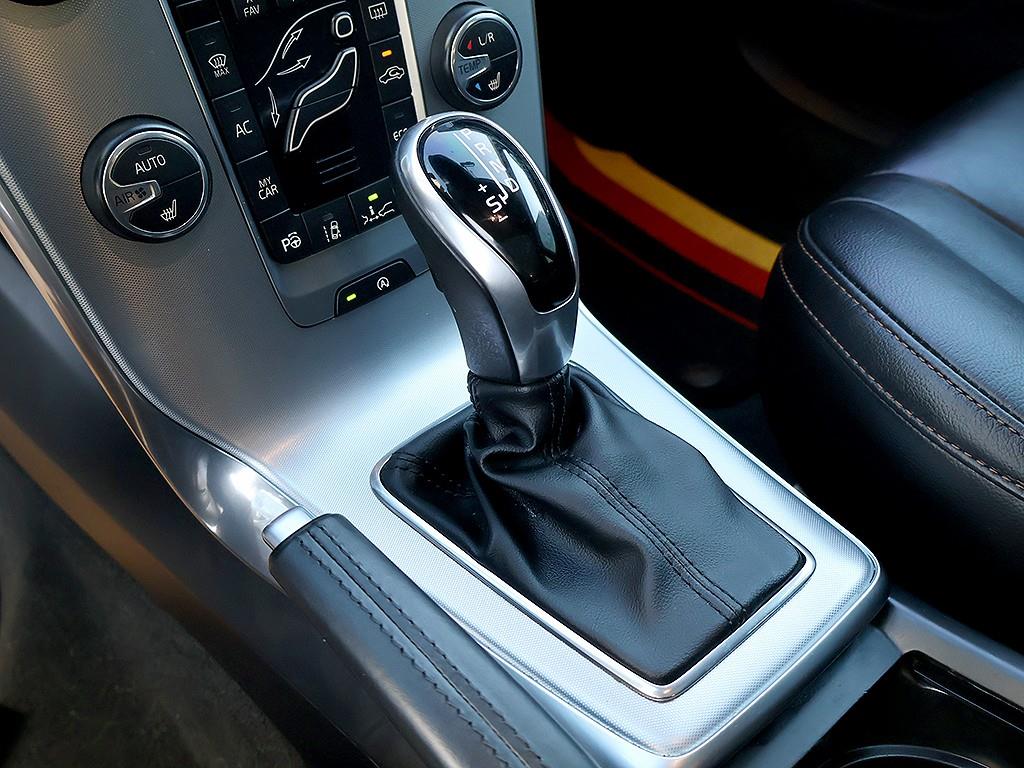 Volvo V40 2019 Blanco - Importación desde Corea - HF Imports Iquique - Foto 7