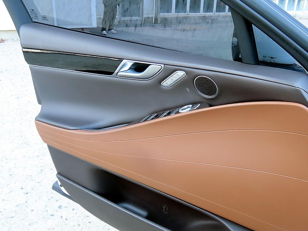 Genesis G80 - Vista 11