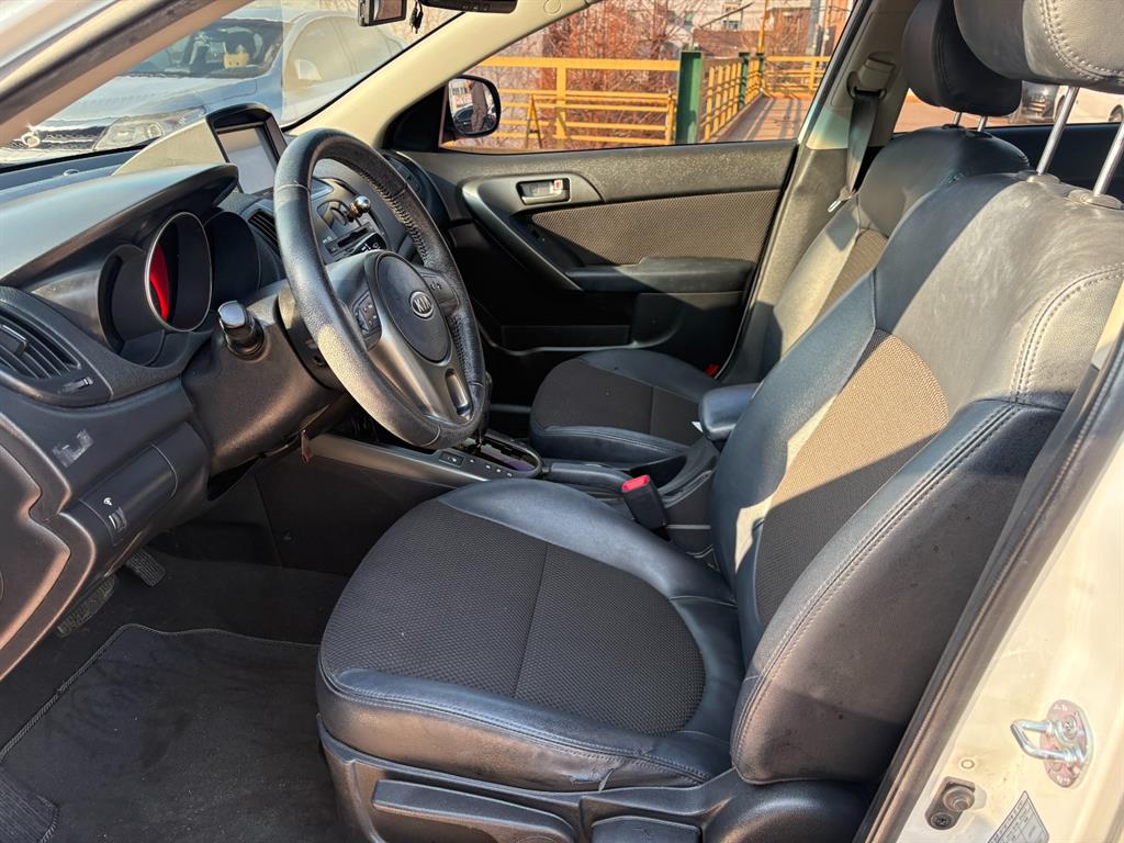 KIA Forte - Vista 10