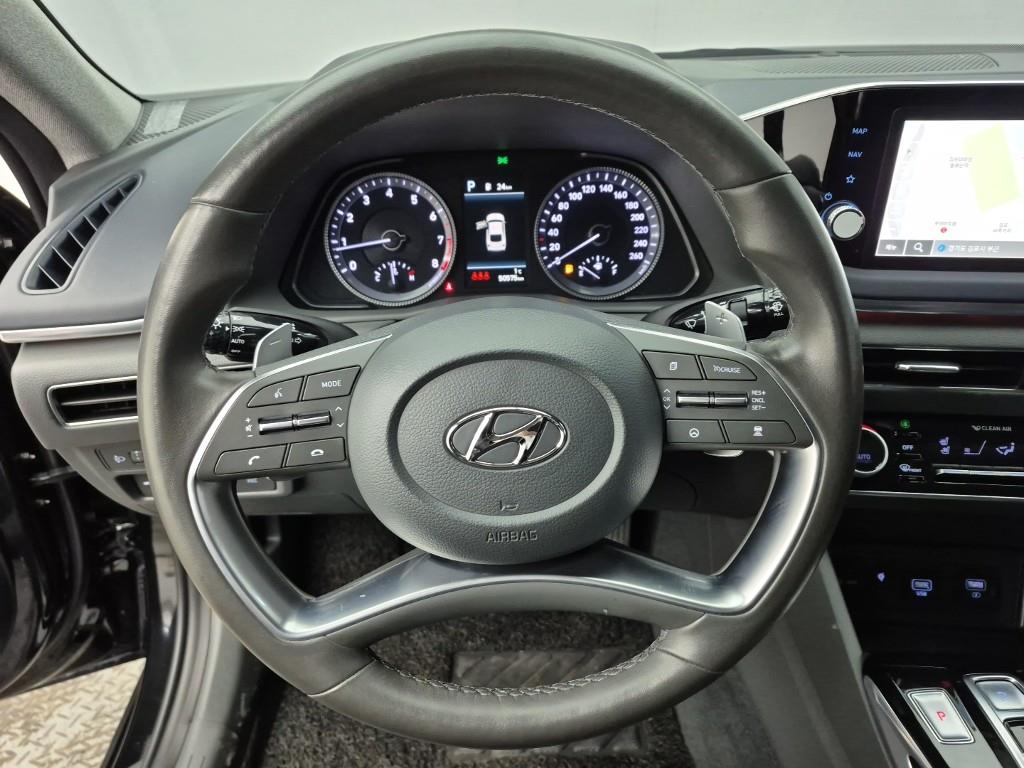 HYUNDAI Sonata - Vista 9