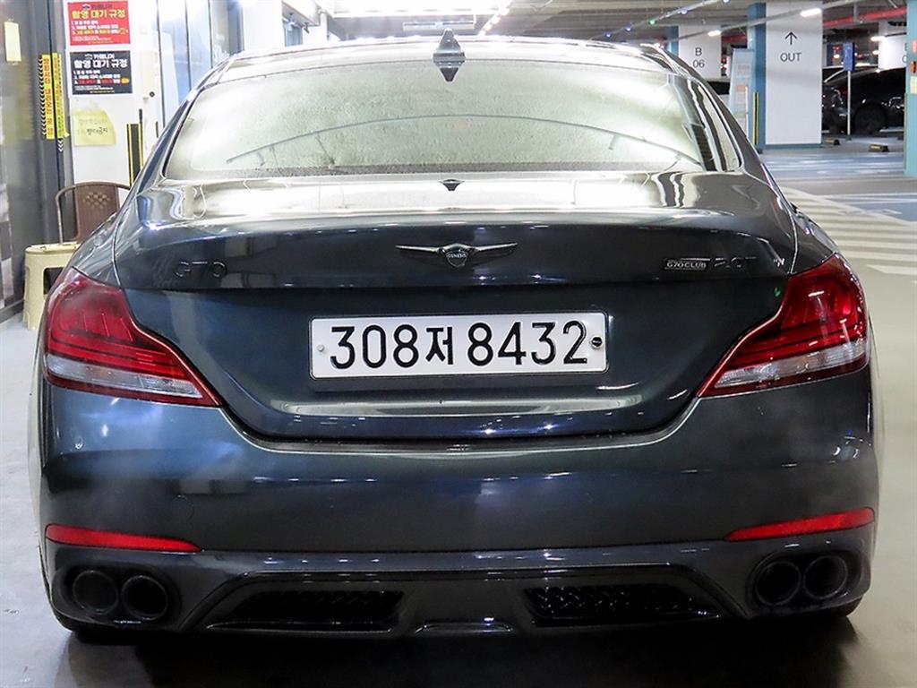 Genesis G70 - Vista 5