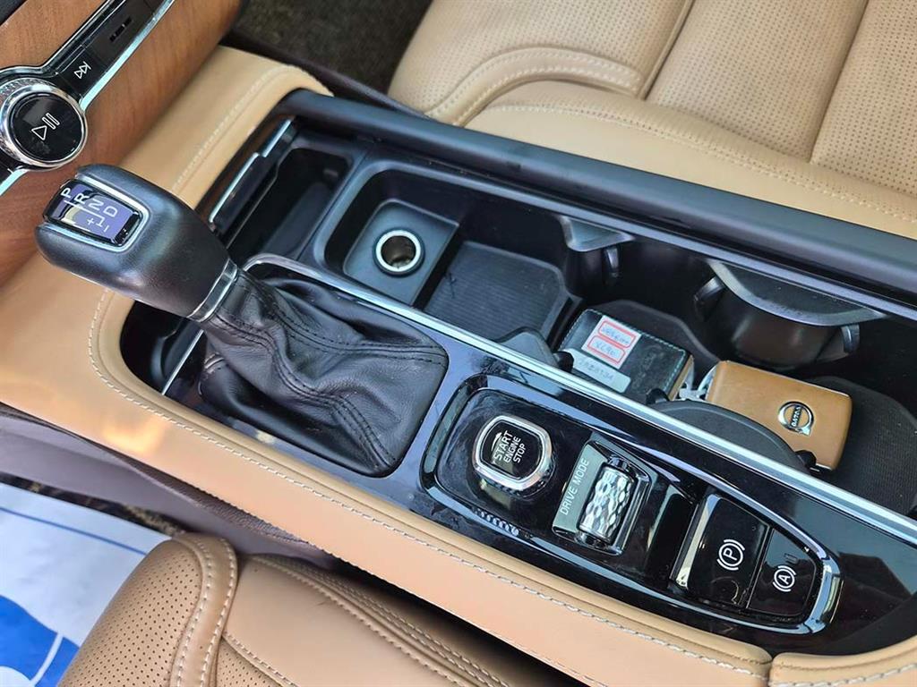 Volvo XC90 - Vista 10