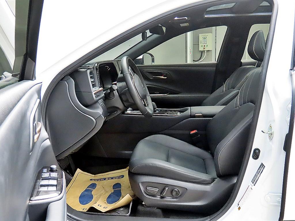 Toyota Crown - Vista 5