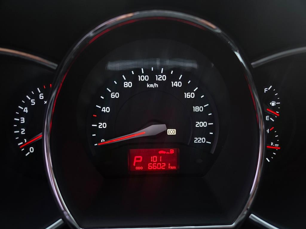 KIA Pride - Vista 7