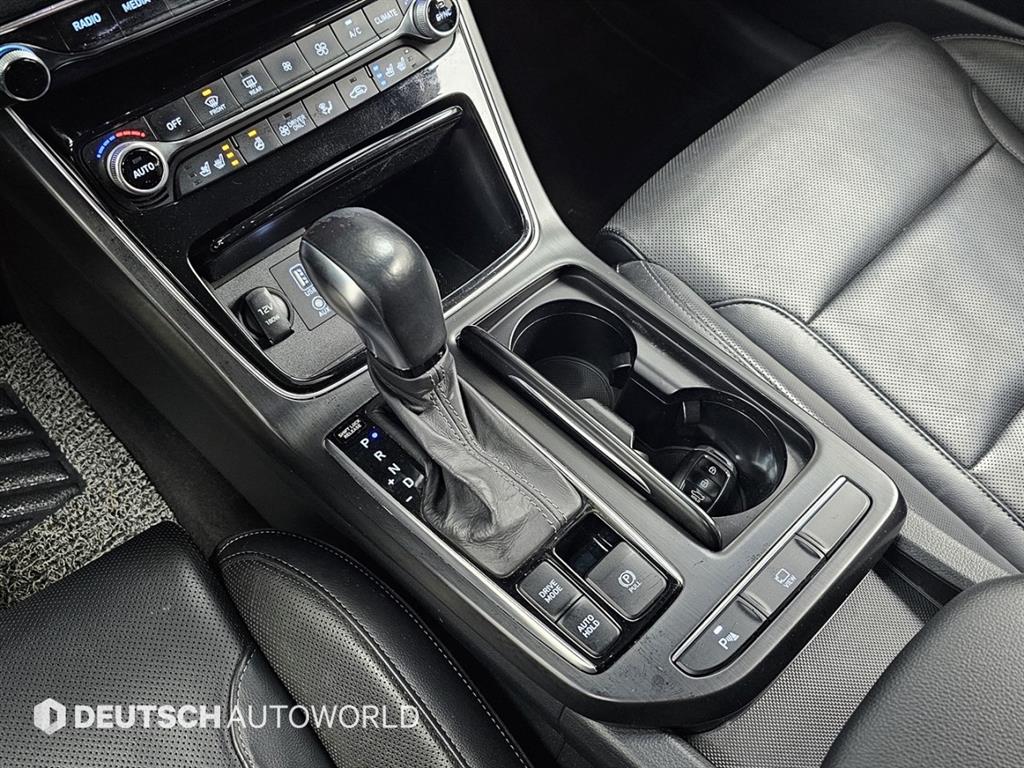 HYUNDAI Grandeur - Vista 6