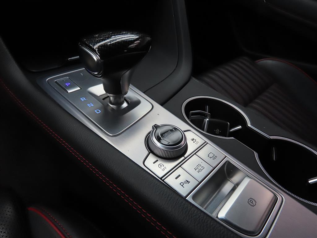 Genesis G70 - Vista 11