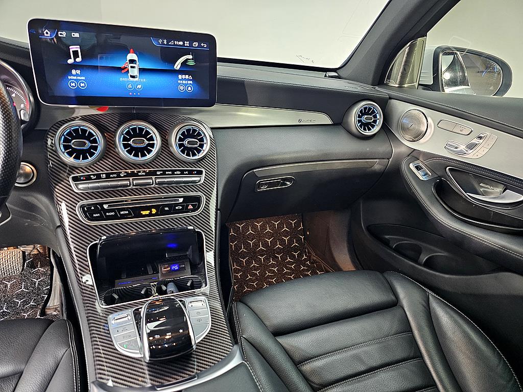 Mercedes Benz GLC Class - Vista 10