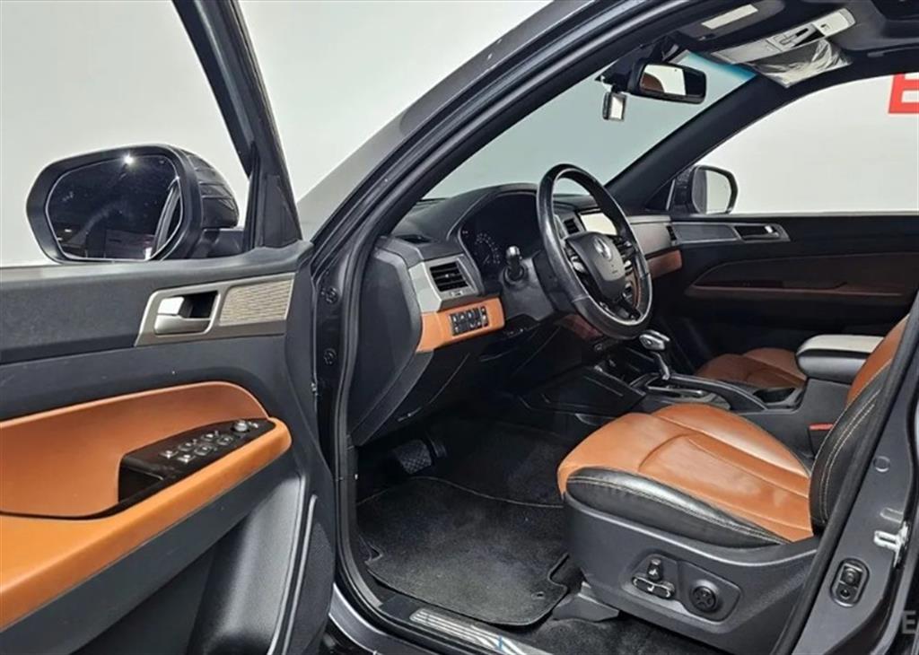 Ssangyong Rexton - Vista 11