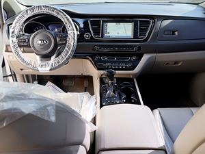 KIA Carnival - Vista 10