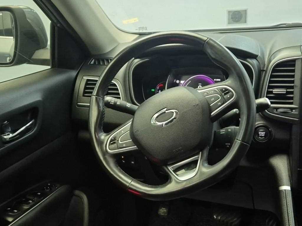 SAMSUNG QM6 - Vista 9