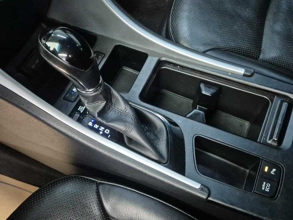 HYUNDAI Sonata - Vista 8