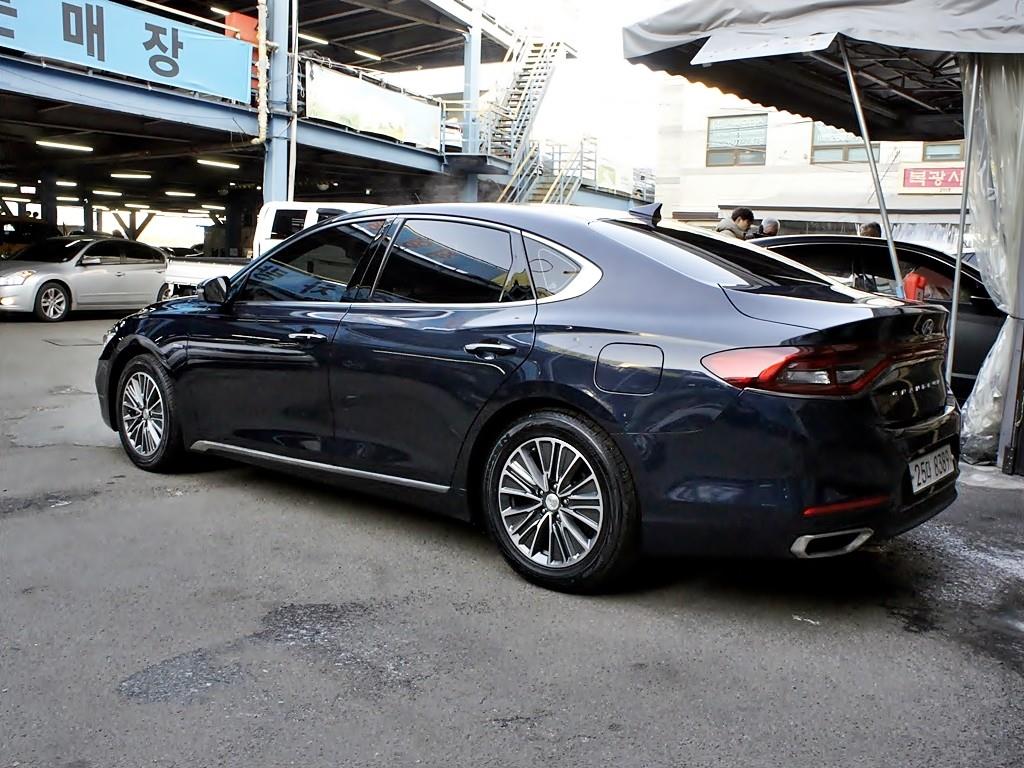 HYUNDAI Grandeur - Vista 7