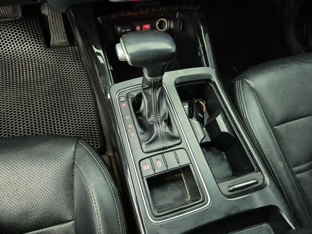 KIA Sorento - Vista 8