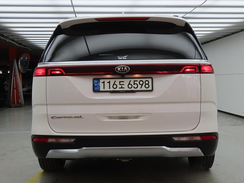 KIA Carnival - Vista 4