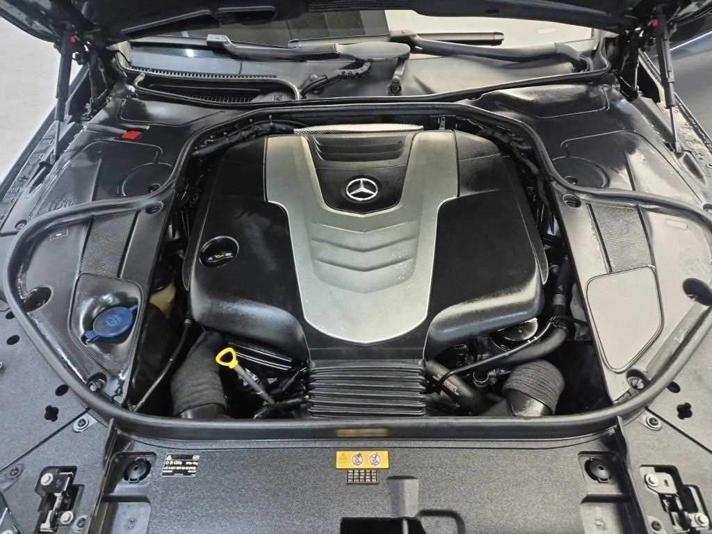 Mercedes Benz S Class - Vista 5